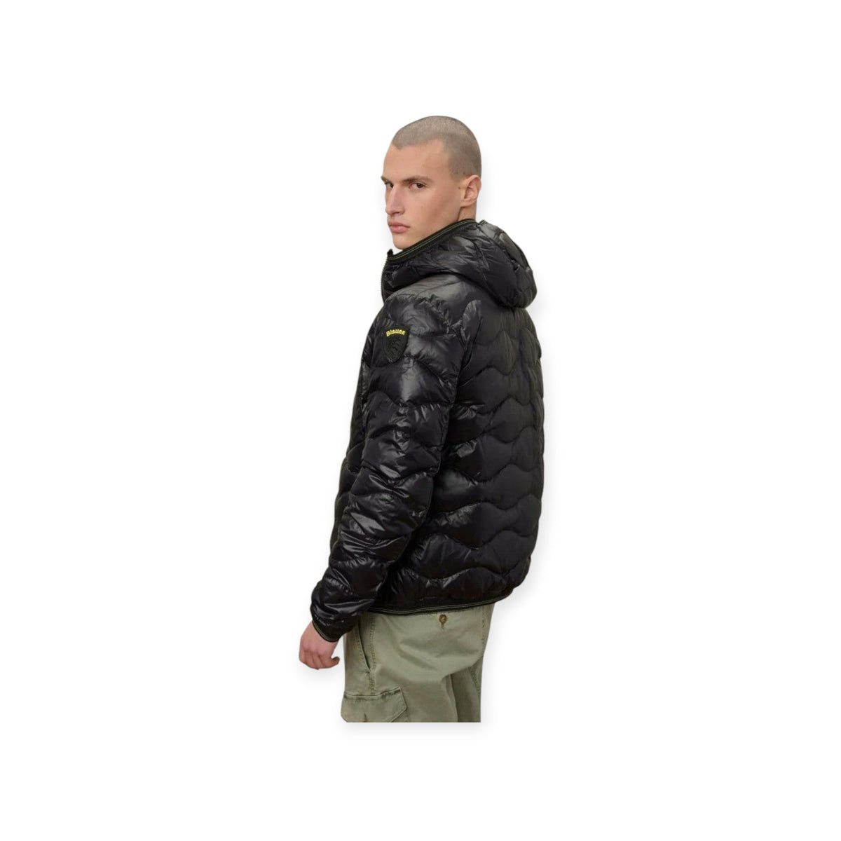 Blauer uomo piumino leggero ad onda  con cappuccio e tasca 26SBLUC03177-006719 999 nero