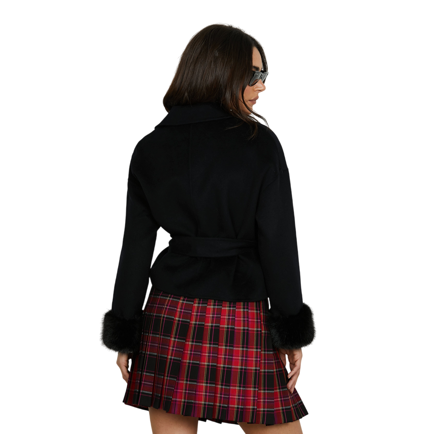 Relish – Cappotto SAN_PAOLO Corto Manica Lunga Doppiopetto con Bordi Pelliccia, Tasche e Cintura RDA2505377033 Nero | Lusso Moderno, Silhouette Sofisticata e Calore Autunno Inverno