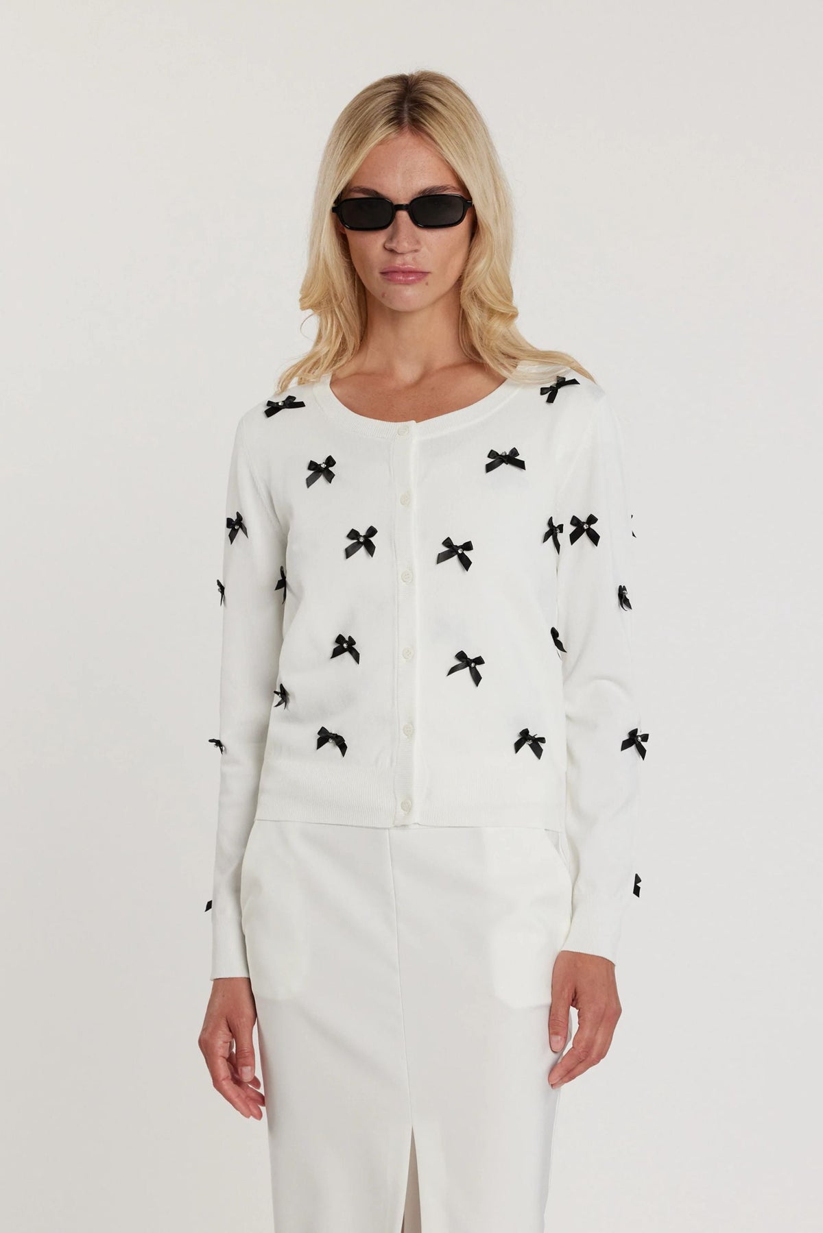 Relish Cardigan RYDER maniche lunghe girocollo con bottoncini più fiocchi più strass RDP2602067013 milk
