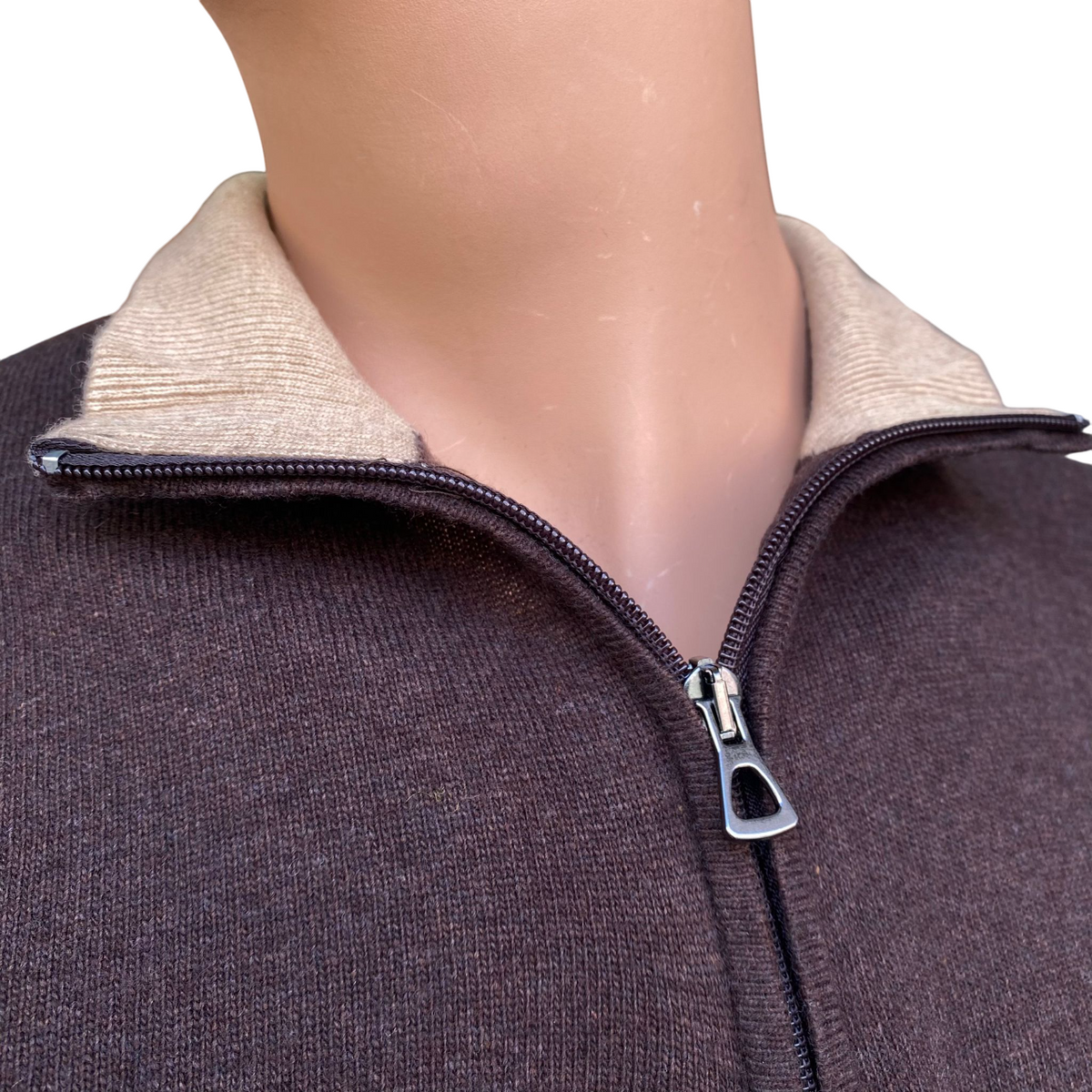Trez Maglia Uomo Mezza Zip Macchia-VLPK M49631 356 Marrone – Comfort e stile Streetwear
